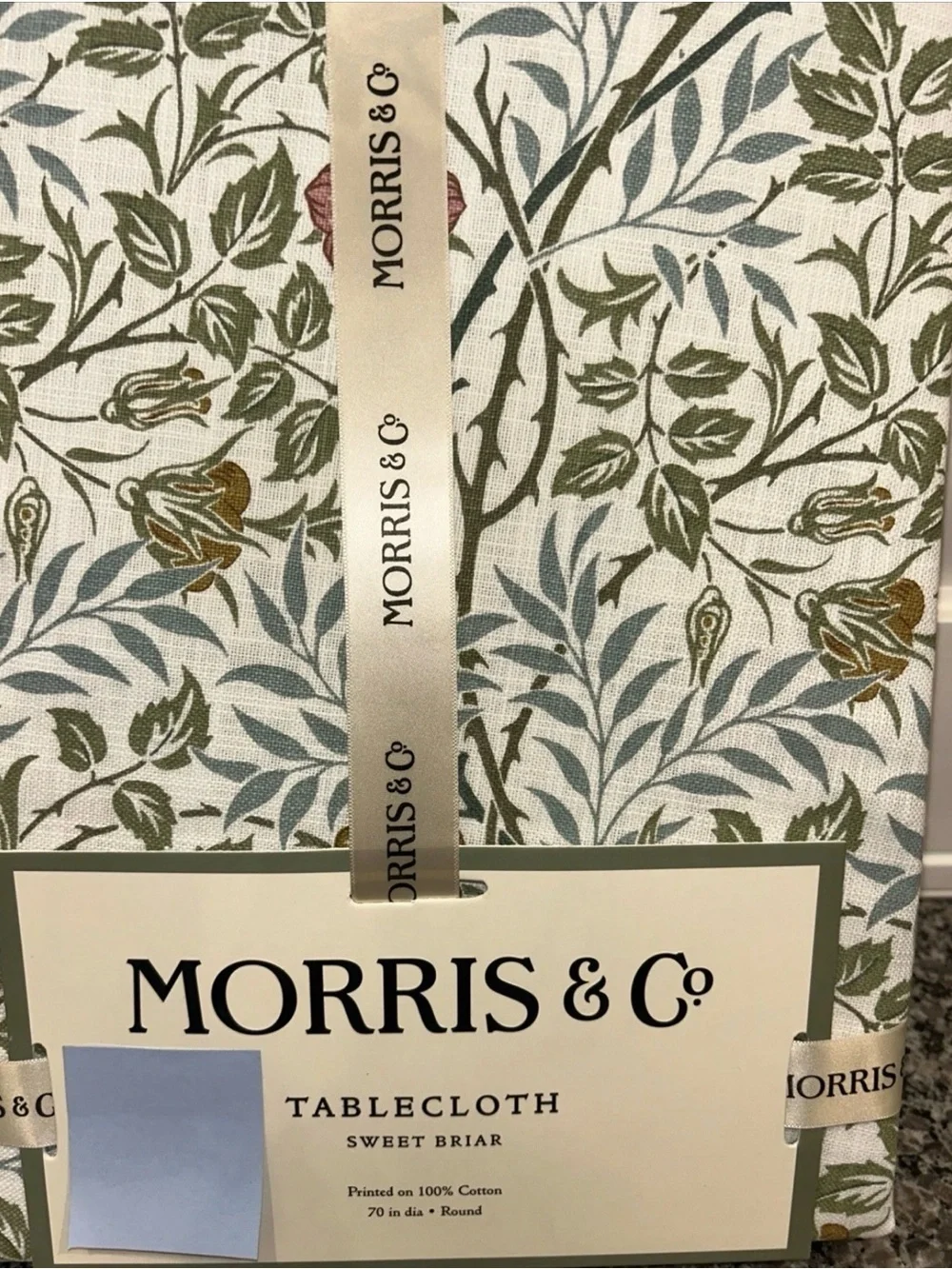 William Morris & Co Sweet Briar Floral 70